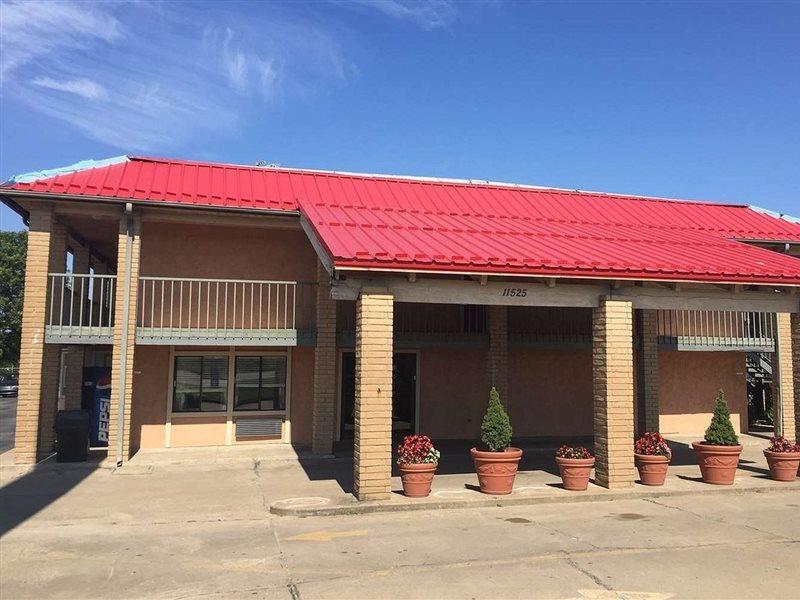 Travelodge By Wyndham Tulsa Exterior foto